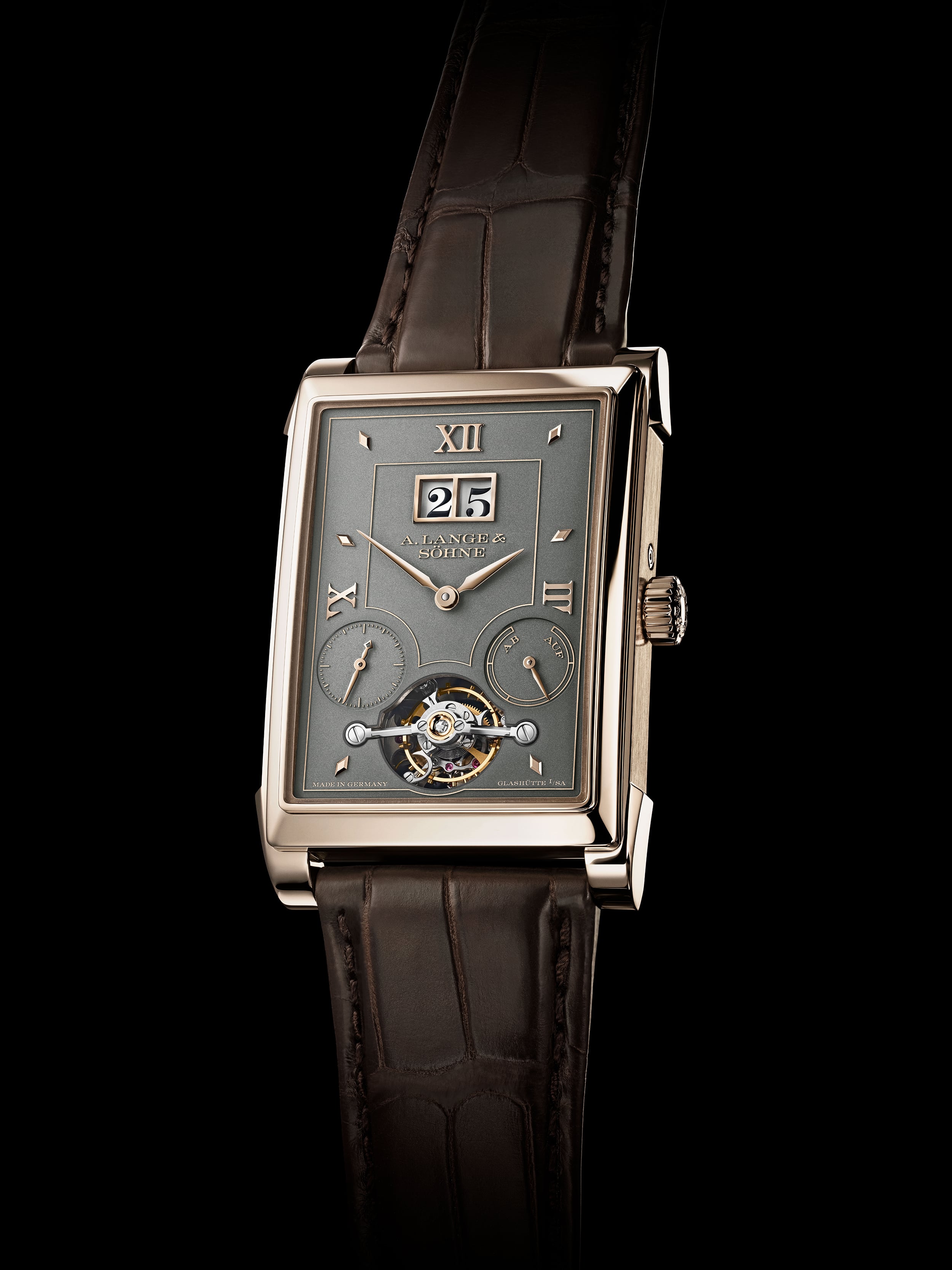 CABARET TOURBILLON HONEYGOLD الساعة الجديد ة