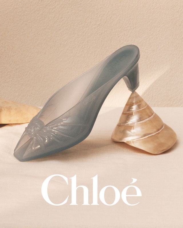 حذاء من مجموعة Chloé à la Plage