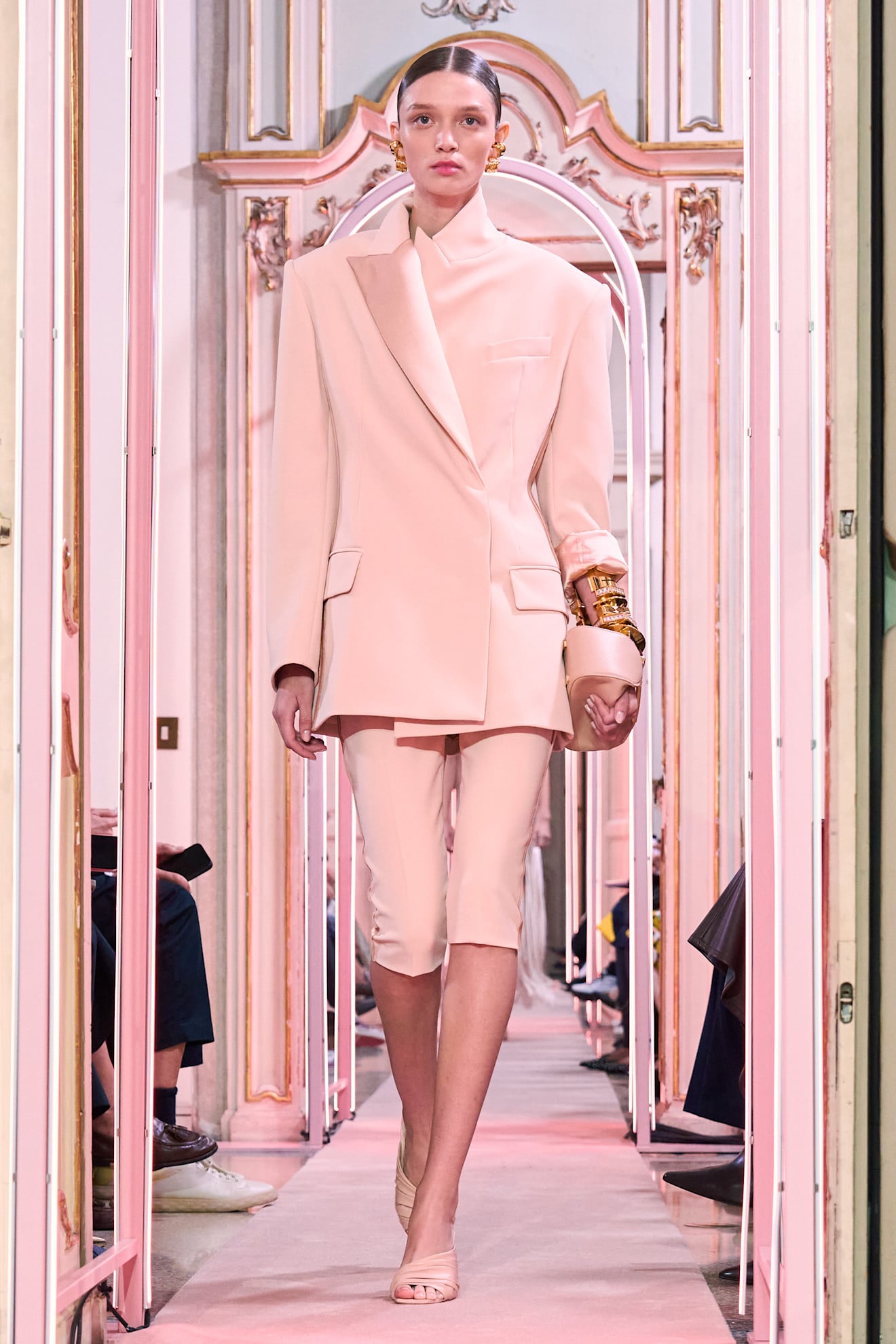 اليزابيتا فرانكي ربيع 2026 Elisabetta Franchi اليزابيتا فرانكي ربيع 2026 Elisabetta Franchi