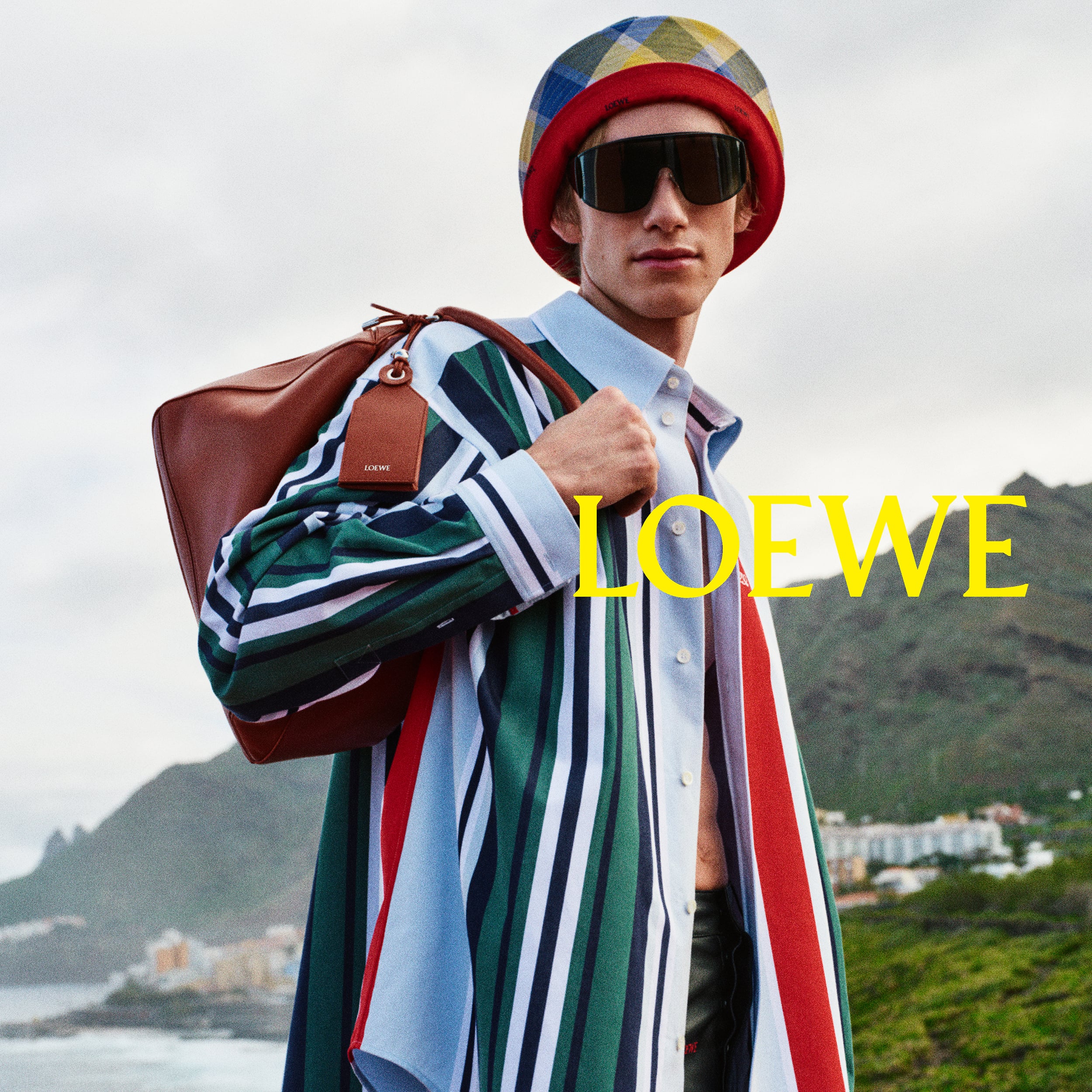 حملة مجموعة ما قبل خريف وشتاء 2026 من LOEWE بطولة ليفون هوك