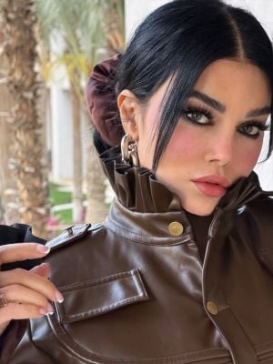 كاجوال أنيق.... هيفاء وهبي تلفت الأنظار بإطلالتين مختلفتين
