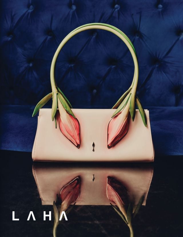 حقيبة Venus Baguette Tulip من Christian Louboutin