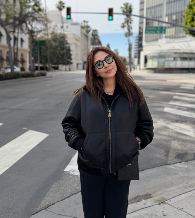 إليسا تقلق الجمهور بسبب إصابة في قدمها