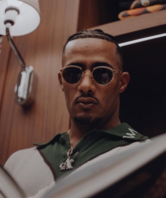 محمد رمضان يستعرض هدية فخمة مستوحاة من فيلمه الجديد