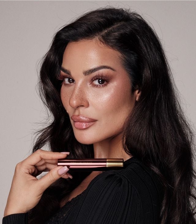 نادين نسيب نجيم تستعرض تحضيراتها لحضور مسلسل 