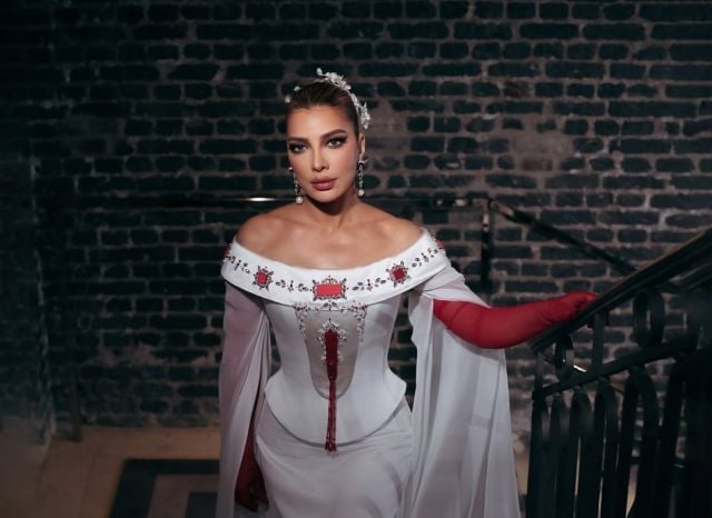 أصالة نصري تضع حداً لشائعة انفصالها عن زوجها