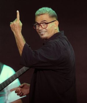 عمرو دياب يدخل على خد الجدال ويحسمها "أنا رقم واحد منذ 30 عاماً"