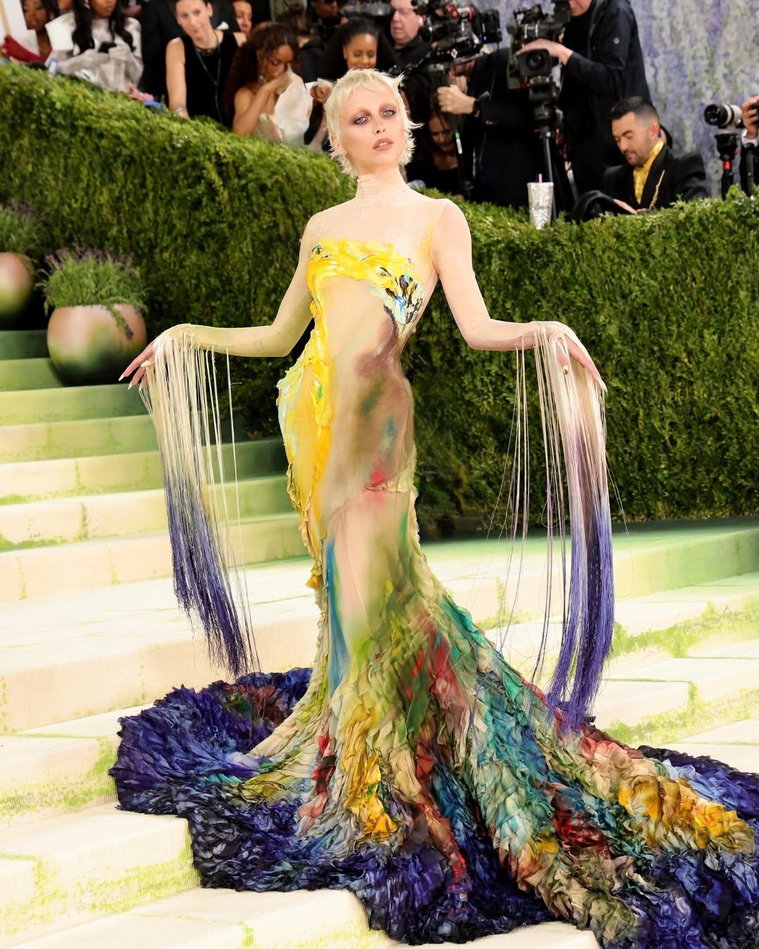 عندما تتحوّل المنحوتات والرسومات التاريخية إلى فساتين Met Gala 2026