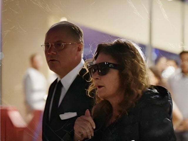 يسرا في عزاء هاني شاكر