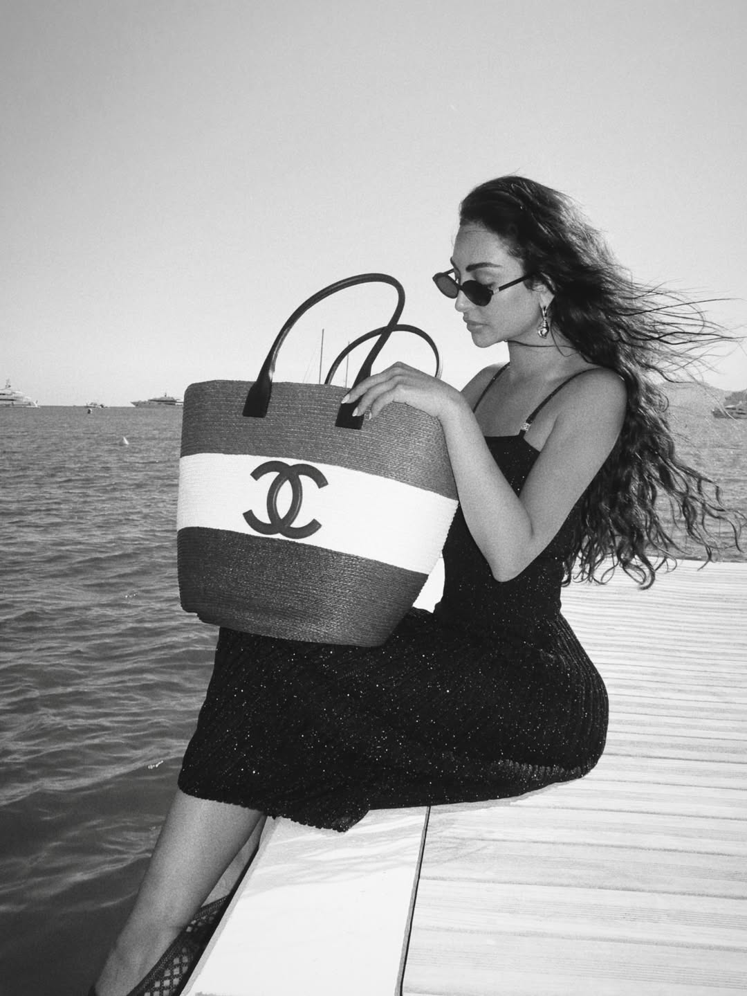 نور الغندور تتألق بإطلالة كاملة من Chanel