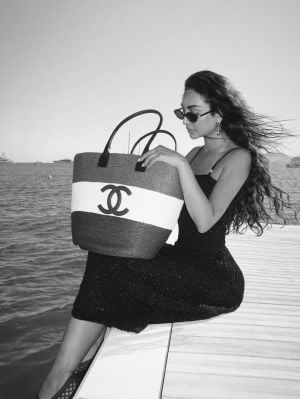 نور الغندور تتألق بإطلالة كاملة من Chanel