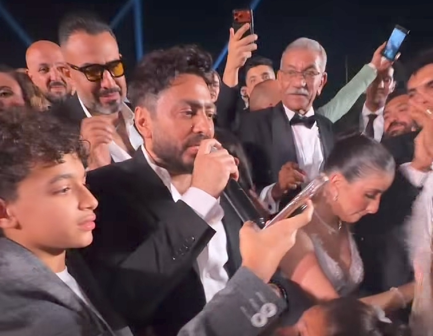 تامر حسني أشعل حفل زفاف نجل سيد رجب