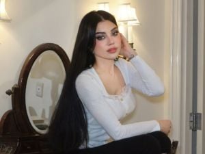 هيفاء وهبي تشوّق الجمهور بفيديو جديد مع سانت ليفانت: "بحبك ميتسوبيشي"