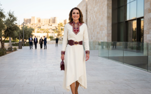 من التراث العربي إلى العالمية... الملكة رانيا تعيد رسم ملامح الأناقة الملكية