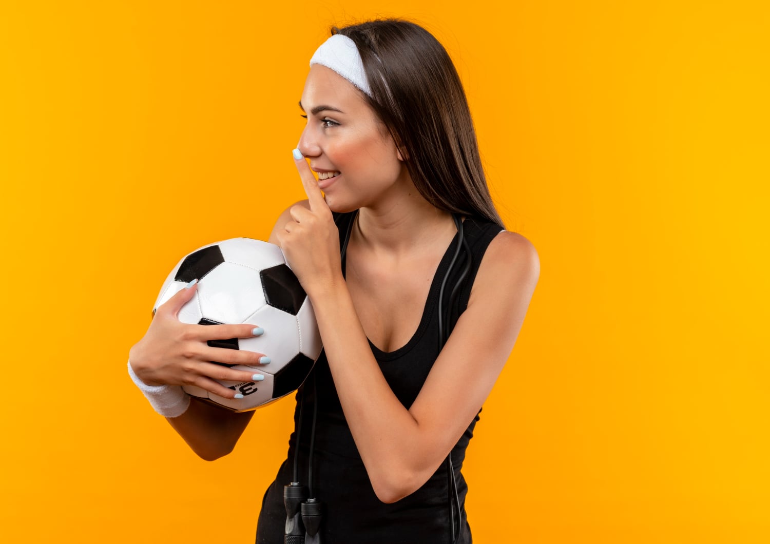 من الملاعب إلى عالم الجمال... أعلام المونديال تلهم صيحات المكياج من الملاعب إلى عالم الجمال... أعلام المونديال تلهم صيحات المكياج