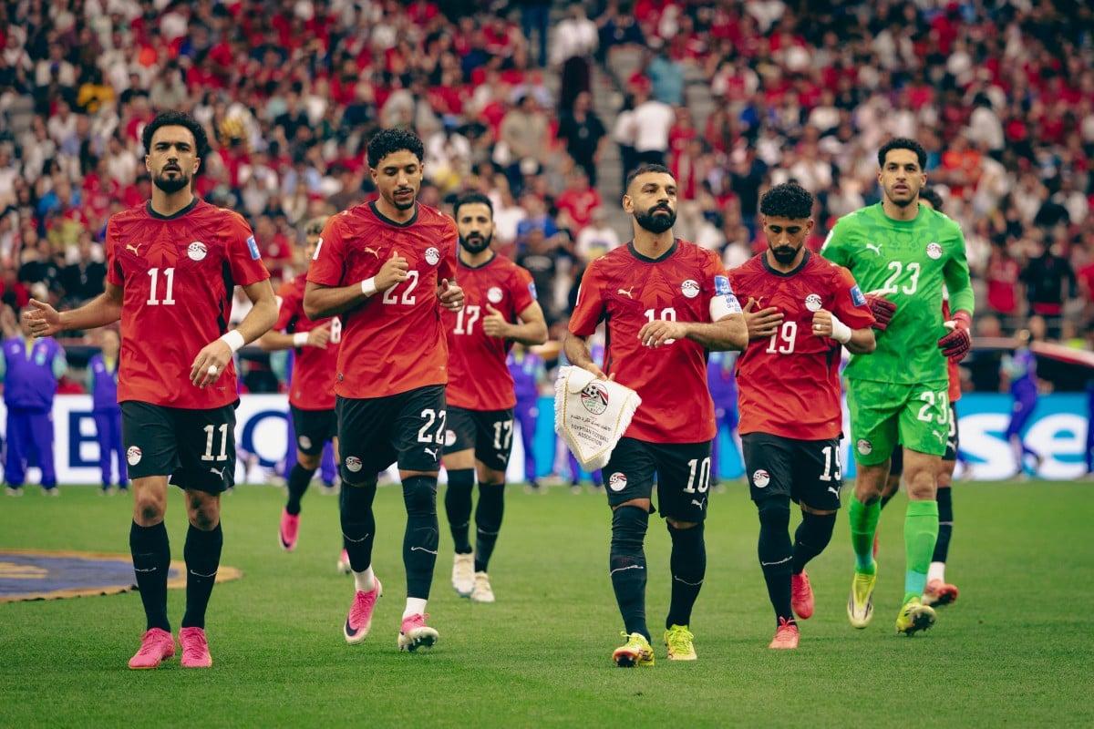 الفيفا يدافع عن حكم مبارة مصر والأرجنتين!
