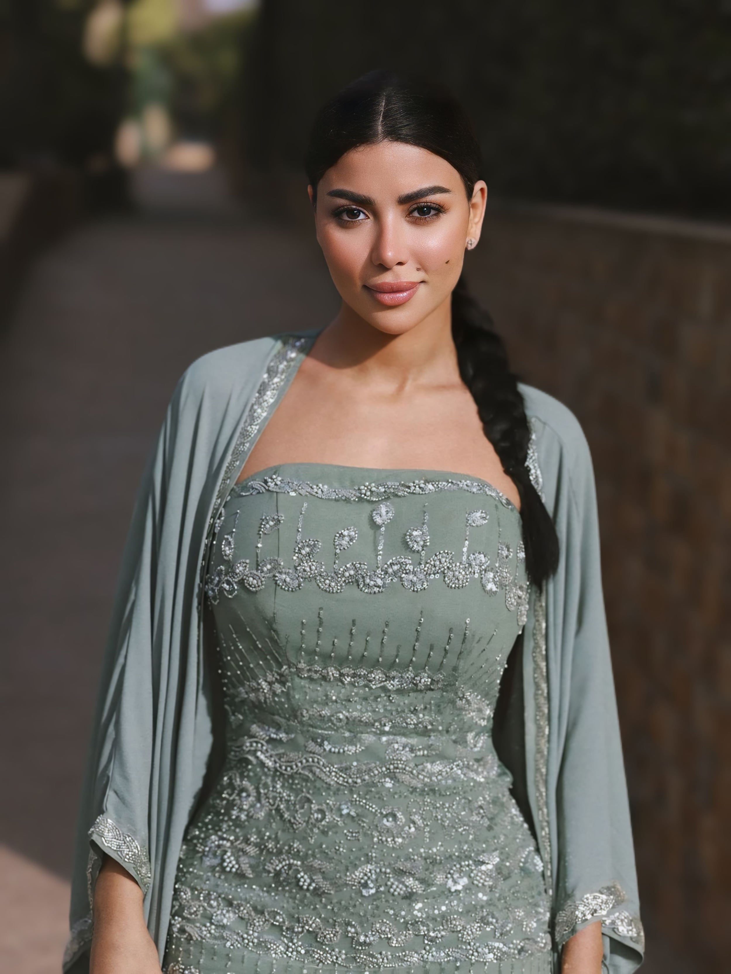 الفنانة كارولين عزمي