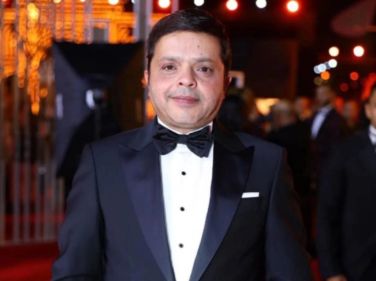 محمد هنيدي يسخر من افتتاح كأس العالم بأغنيته في 