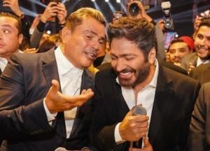 تامر حسني يرد للمرة الأولى على جدل ترتيب الأعلى استماعاً مع عمرو دياب