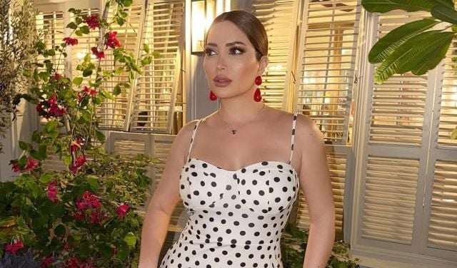 نسرين طافش تكشف علاقتها بمواقع التواصل الاجتماعي ورأيها في الثراء الحقيقي (فيديو)