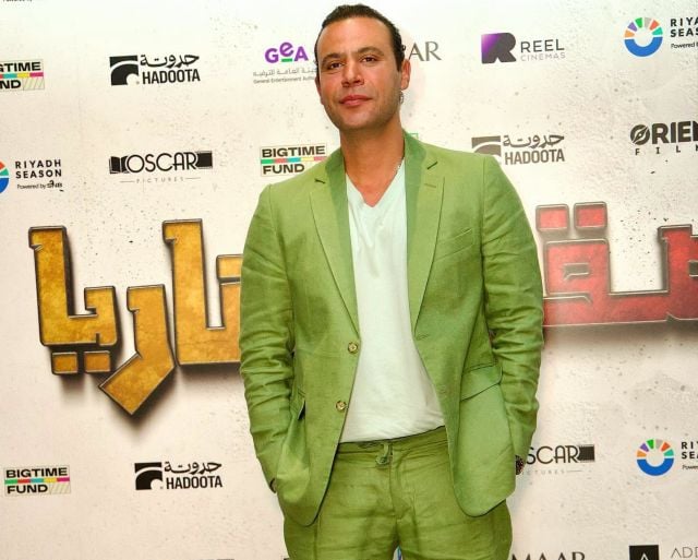 محمد إمام يكشف كواليس ظهور زوجته وابنتيه في عرض 