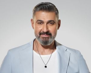 ياسر جلال يعقد اجتماعاً مع أشرف زكي لتفعيل قرار "الشيوخ" لحق الأداء العلني