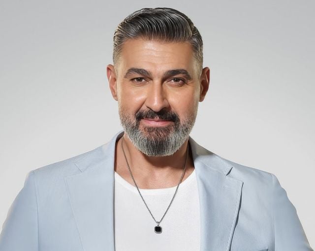 ياسر جلال يعقد اجتماعًا مع أشرف زكي لتفعيل قرار 