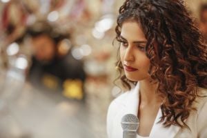 بعد قطيعة 5 سنوات... حلا الترك تروي تفاصيل اللقاء البارد مع والدها وحقيقة سجن والدتها