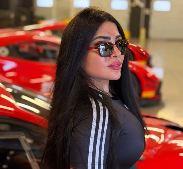 مي كمال الدين تواصل رسائلها الرومانسية لأحمد مكي