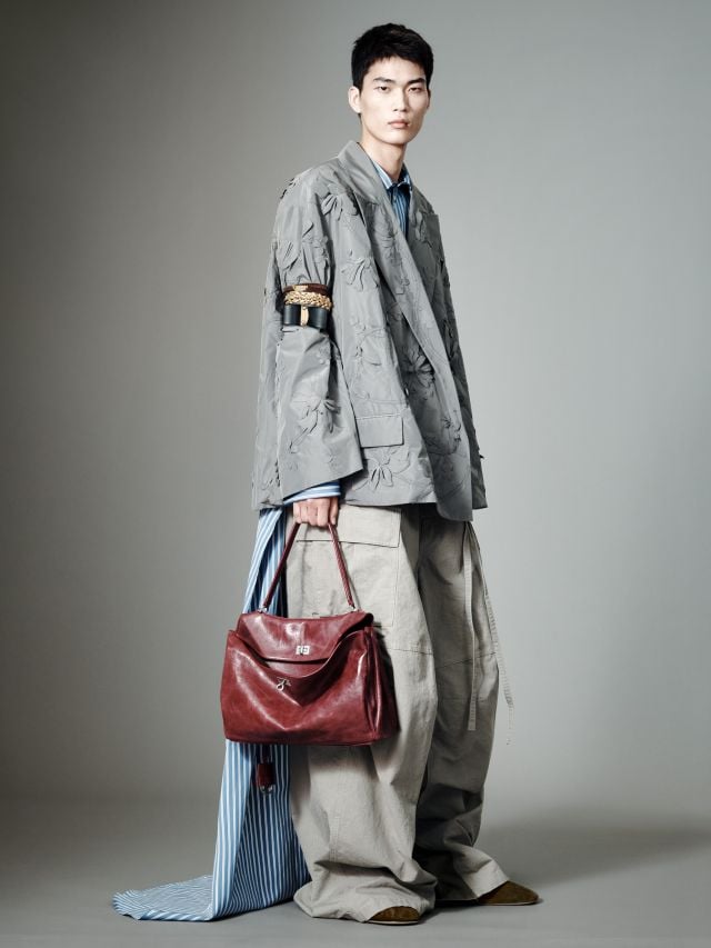 من مجموعة أزياء Balenciaga ربيع 2027