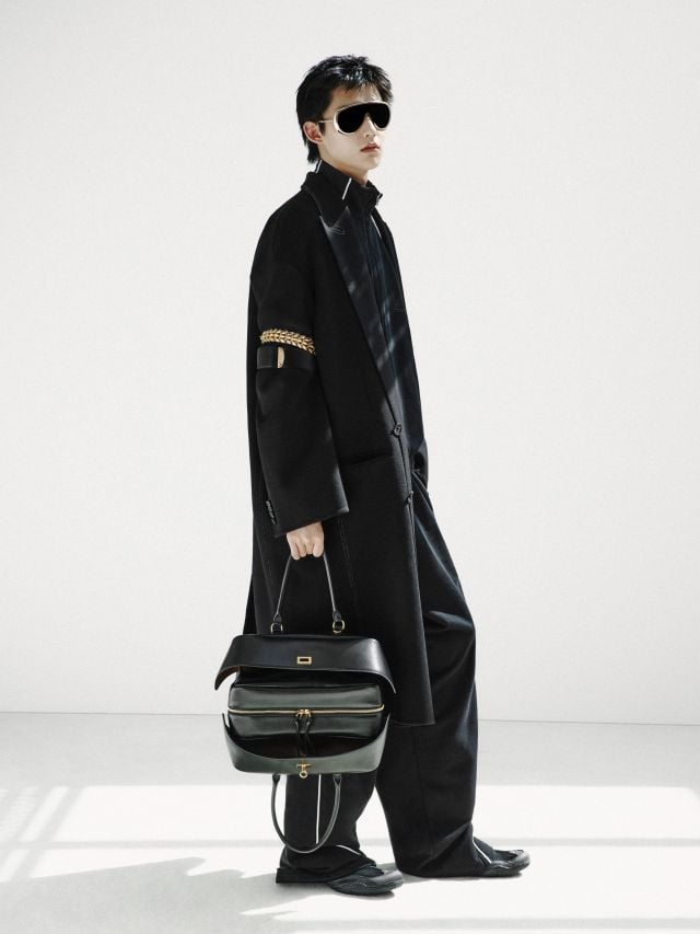 من مجموعة أزياء Balenciaga ربيع 2027