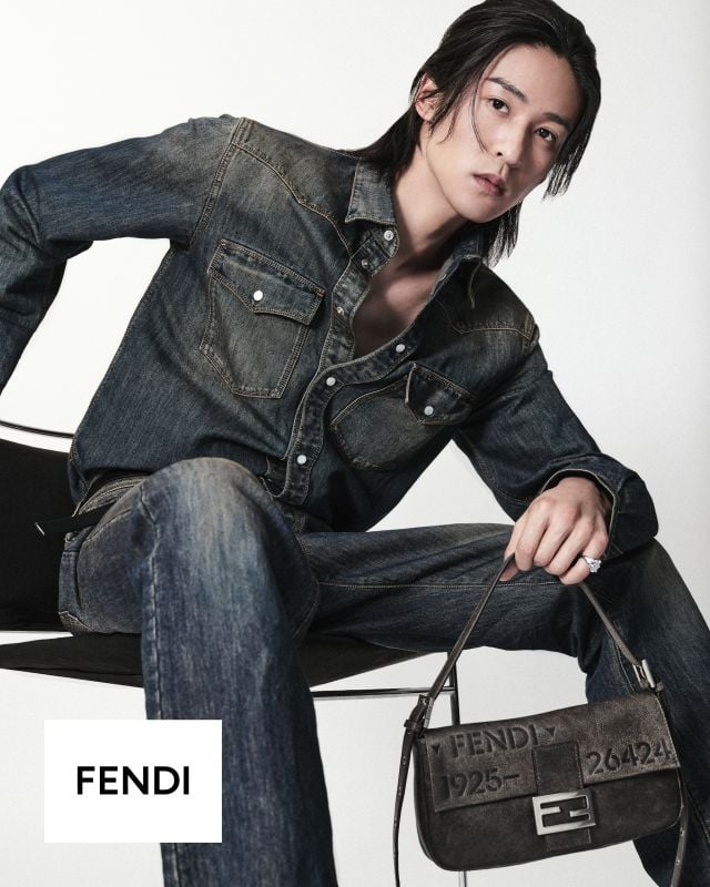 تألقي بحقيبة Baguette الأيقونية من Fendi