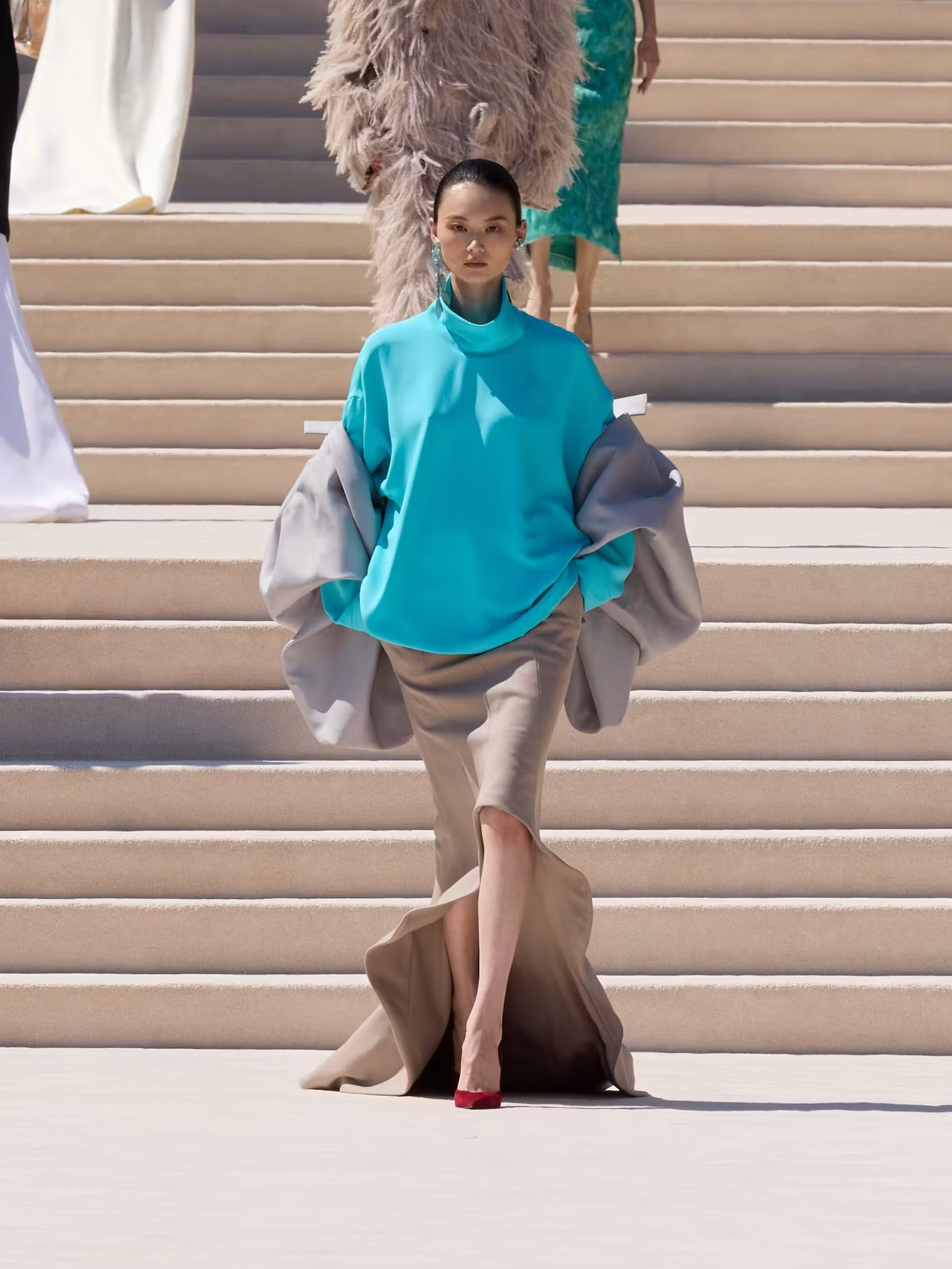 بالنسياغا الأزياء الراقية خريف وشتاء 2026 - 2027 Balenciaga بالنسياغا الأزياء الراقية خريف وشتاء 2026 - 2027 Balenciaga