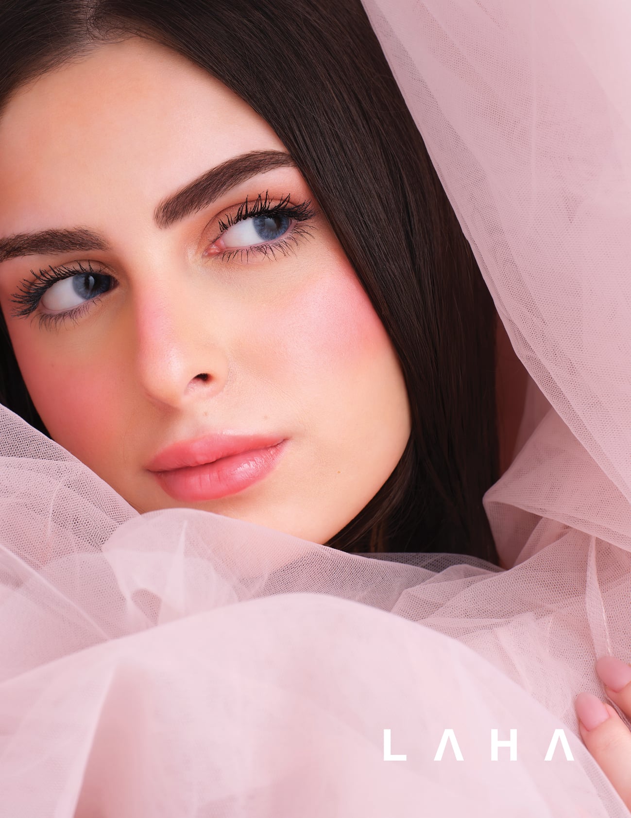 شمس الفارس وسحر التفاصيل مع Benefit