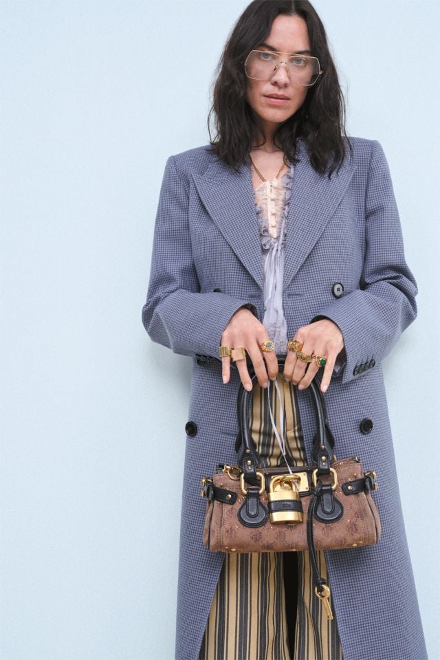 CHLOÉ تقدّم موسماً جديداً من الأناقة الراقية