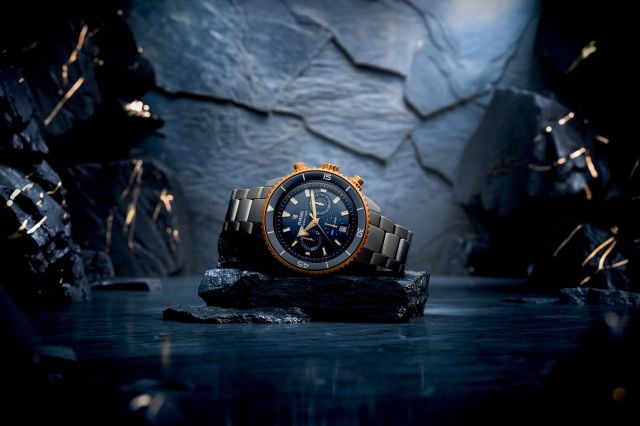 ساعة متعددة الاستخدامات بتفاصيل مذهلة: Rado Captain Cook Chronograph