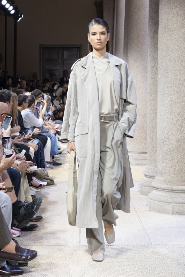 من مجموعة أزياء GIORGIO ARMANI ربيع/صيف 2027