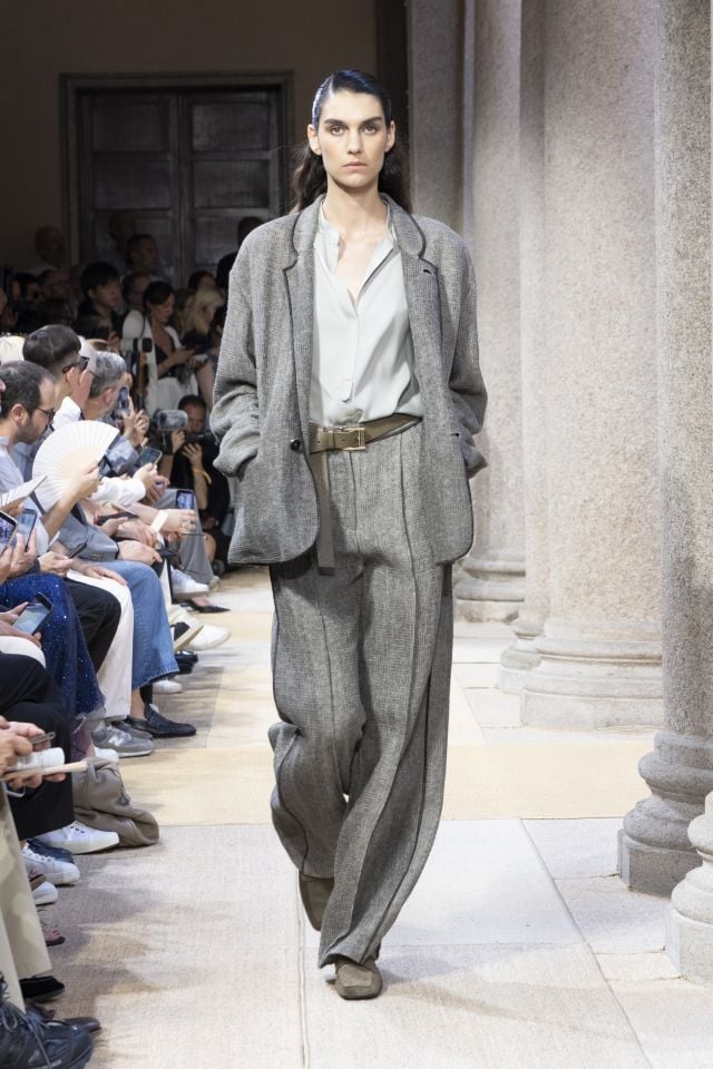 من مجموعة أزياء GIORGIO ARMANI ربيع/صيف 2027