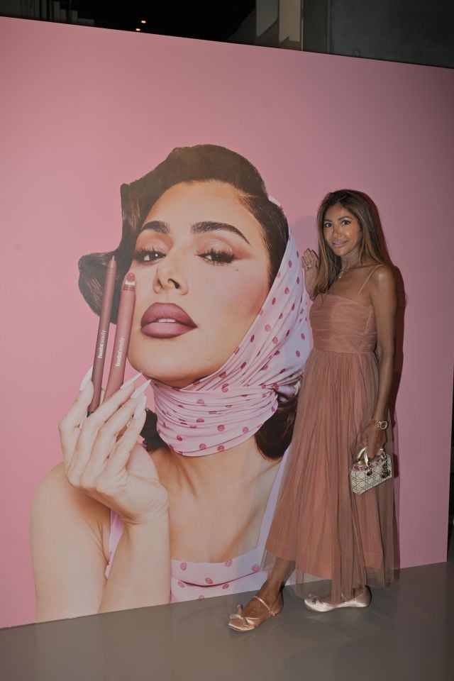 جرأة اللون تبدأ مع Liquid Matte Mousse