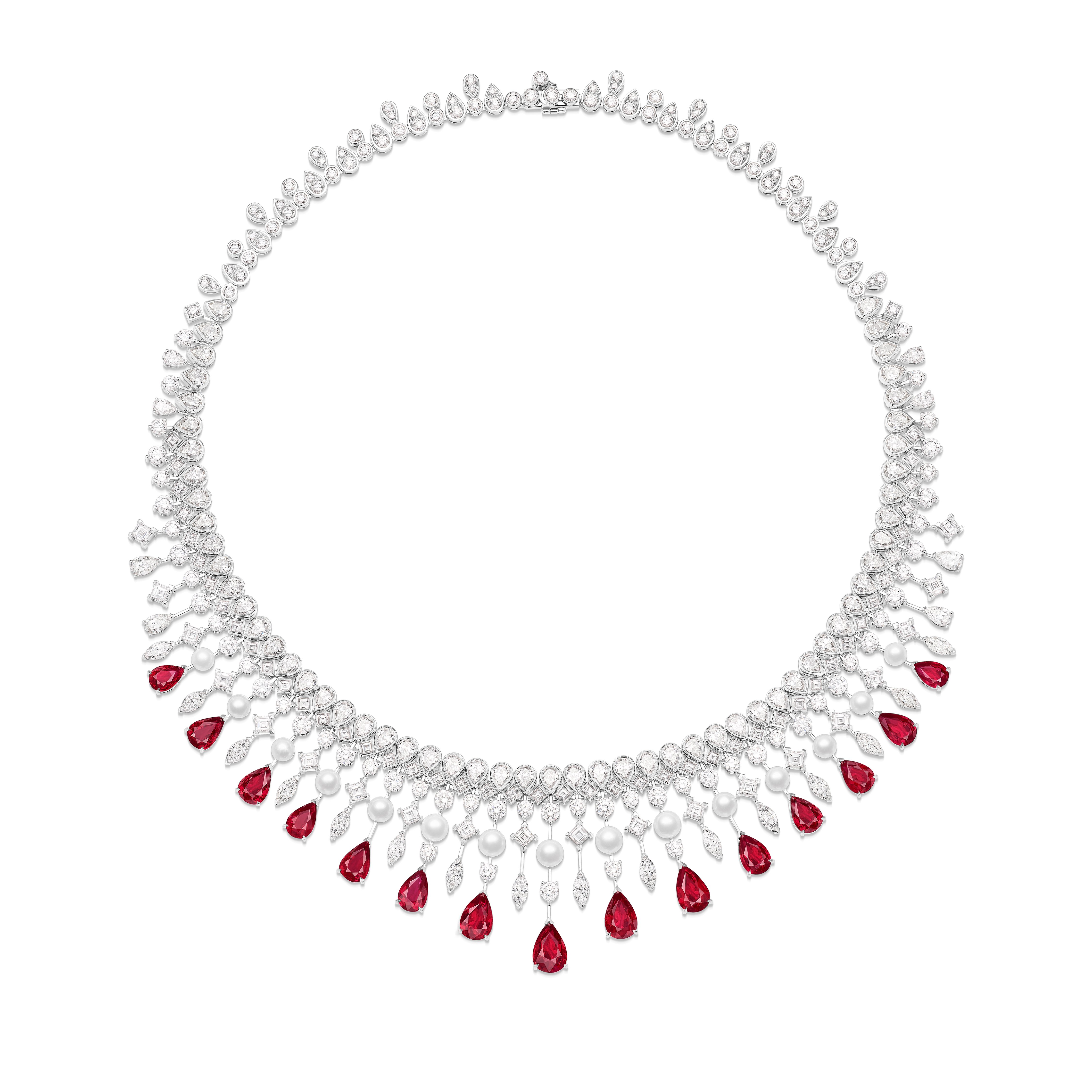 عقد من مجموعة Colours of Extraleganza من Piaget