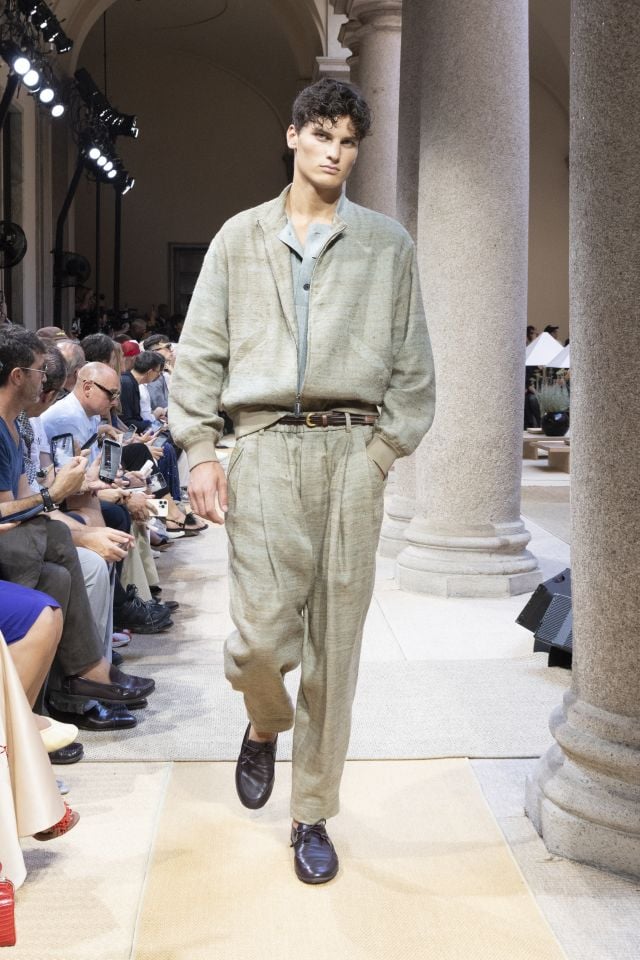 من مجموعة أزياء GIORGIO ARMANI ربيع/صيف 2027