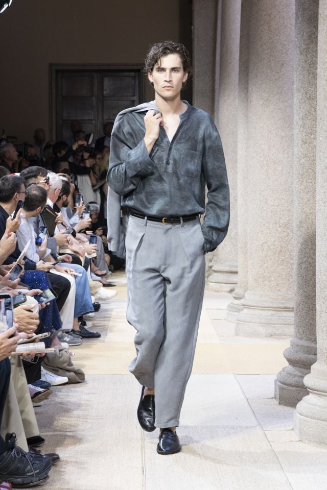من مجموعة أزياء GIORGIO ARMANI ربيع/صيف 2027