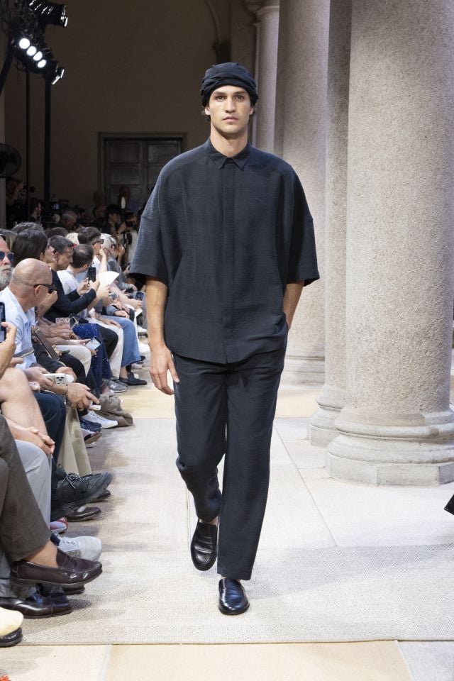 من مجموعة أزياء GIORGIO ARMANI ربيع/صيف 2027
