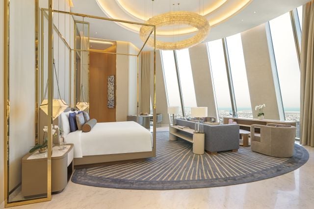 Royal Penthouse قمة الفخامة مع مساحات رحبة وإطلالات استثنائية