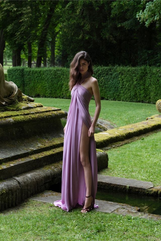 من مجموعة ELIE SAAB ريزورت 2027 أناقة خالدة