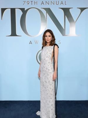 إطلالات ساحرة للنجمات في حفل Tony Awards 2026