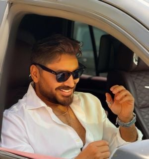 تامر حسني يحتفل بتخرّج ابنته في أجواء عائلية مميزة