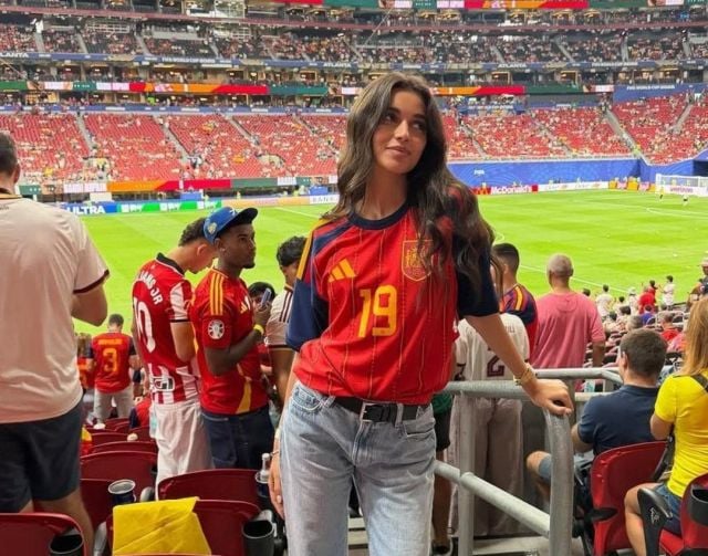 إينيس غارسيا تدعم حبيبها لامين يامال في المونديال 