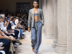 مجموعة Giorgio Armani الجديدة: لوحة ألوان طبيعية دافئة  