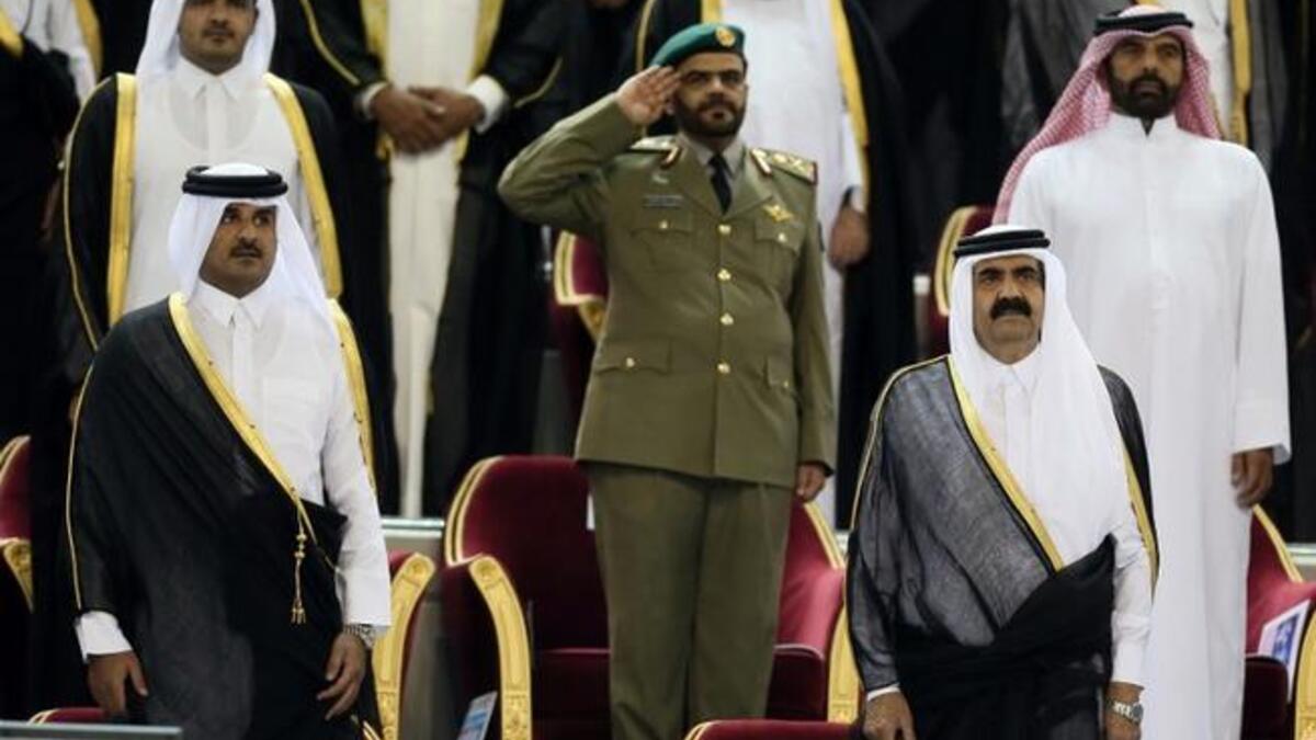 الشيخ حمد بن خليفة آل ثاني والشيخ تميم